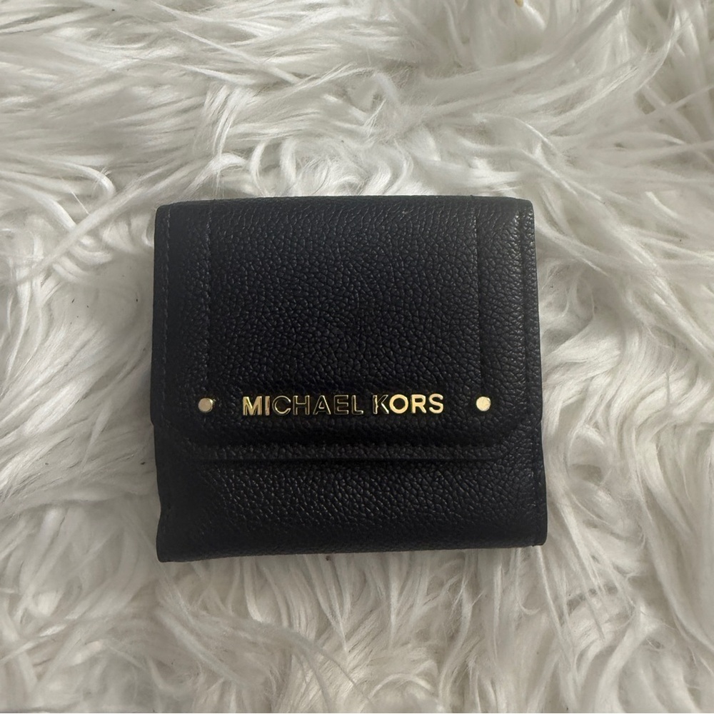 Michael Kors HAYES Leather Medium Trifold  Wallet